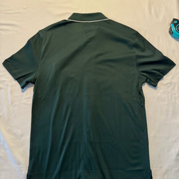 Banana Republic NWOT Men's Medium Luxe Touch Tipped Polo in Hunter Green - Picture 3 of 4